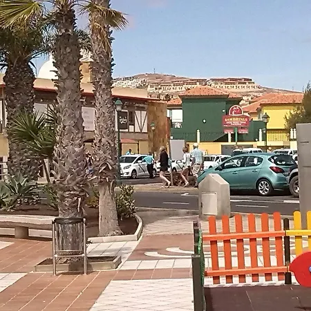 Modern Flat カレタ・デ・フステ